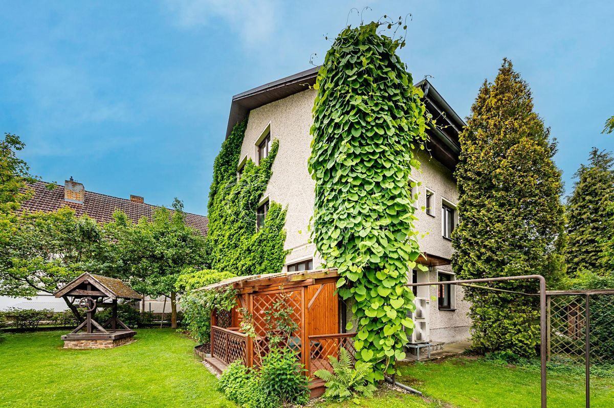 Prodej rodinného domu 250 m², pozemek 468 m²